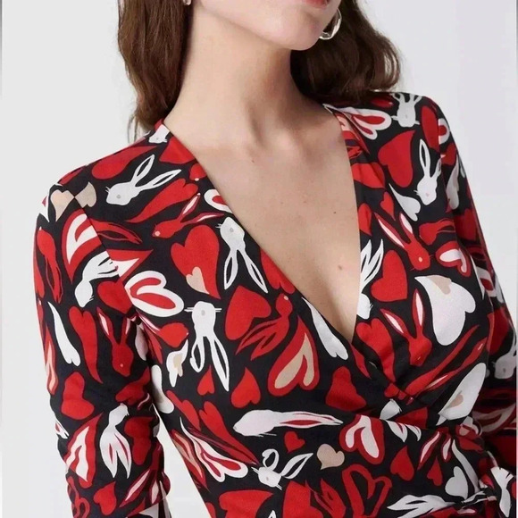 Diane Von Furstenberg Julian Silk Jersey Wrap Dress in Rabbit Hearts Red XXS EUC - Picture 5 of 12
